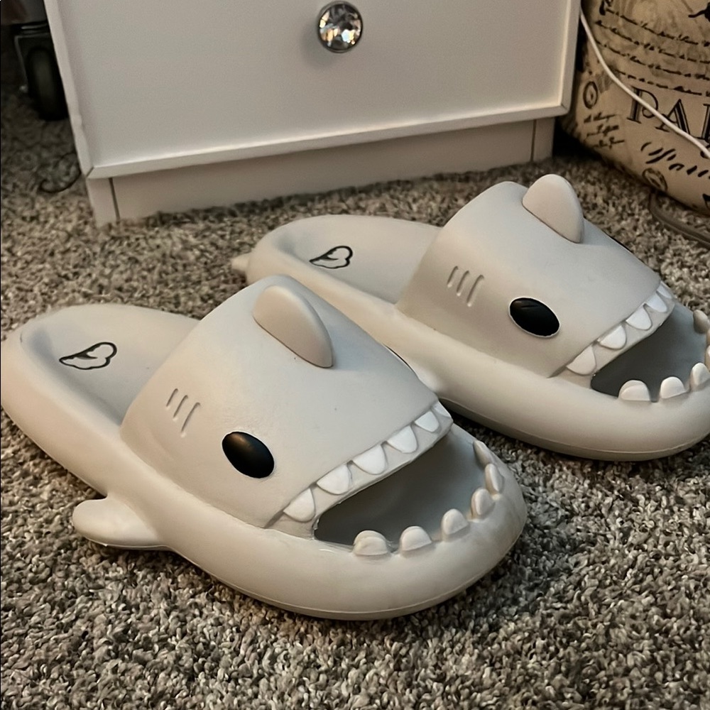 Unisex shark slides